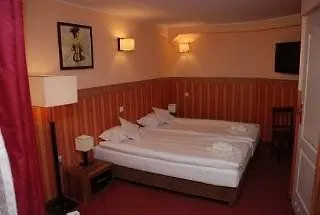 Gościnne Via Steso Nocleg ze śniadaniem 3*